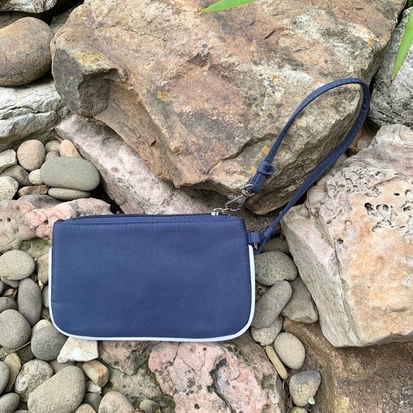 NY YANKEES PRO•FAN•ITY wristlet - Picture 2 of 4